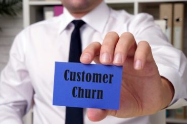 Customer Churn: Pentingnya, Perhitungan, Contoh, Analisis dan Cara Mengurangi Customer Churn